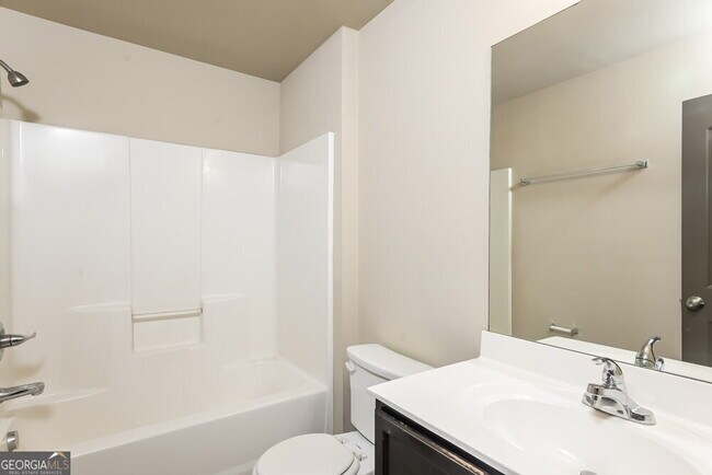 Building Photo - 611 Sweet Ashley Way