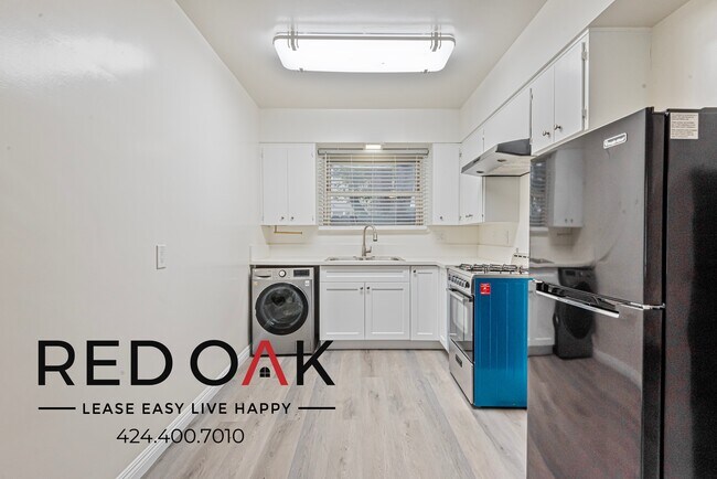 Building Photo - 2437 S Centinela Ave