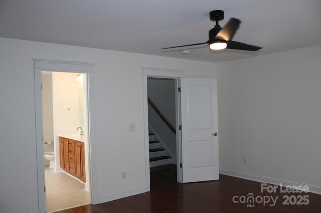 Building Photo - 541 Jetton St