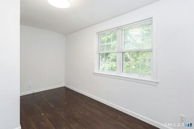 Building Photo - 124 Minturn Pl