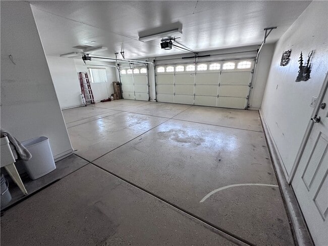 Building Photo - 5087 Emerald River Dr
