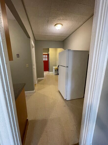 Building Photo - 3215 Halliday Ave