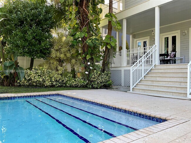 Building Photo - 745 NE 77th St