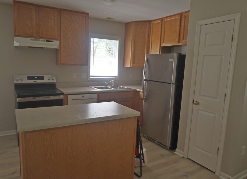 Building Photo - 2642 Hibbitts Rd