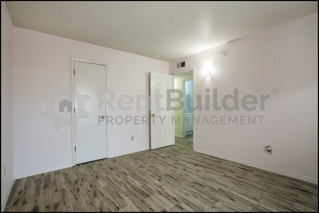 Building Photo - CALL US TODAY AT (505) 808-6467 TO SCHEDUL...