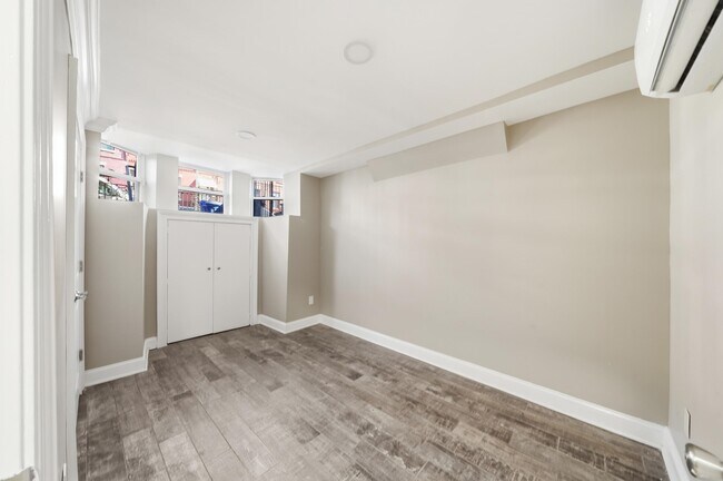 Building Photo - 37 Astor Pl