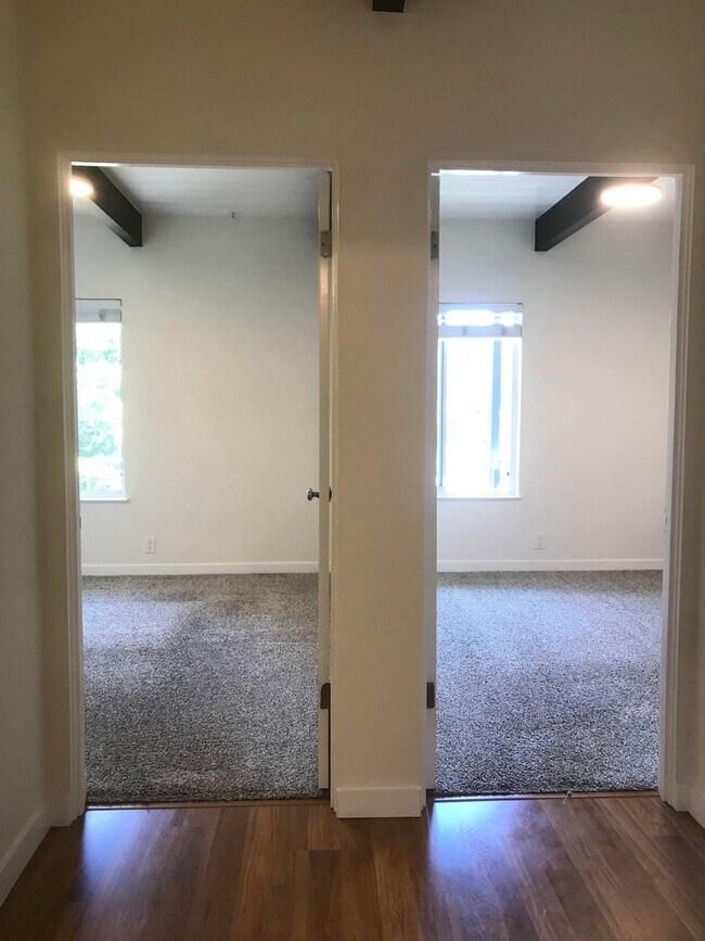 Building Photo - Tranquil and Remodeled 2BR/1BA Updated Uni...