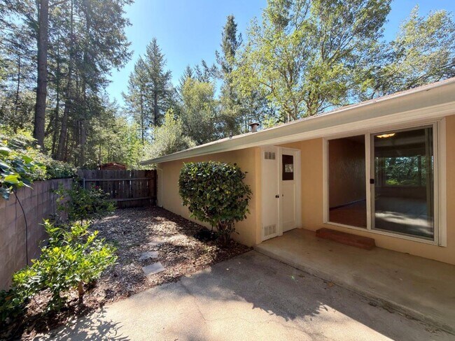 Building Photo - 275 Cold Springs Rd