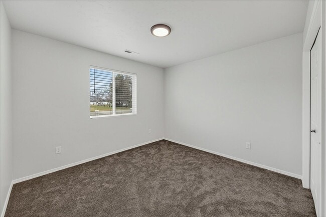 Building Photo - 878 W Jasper St