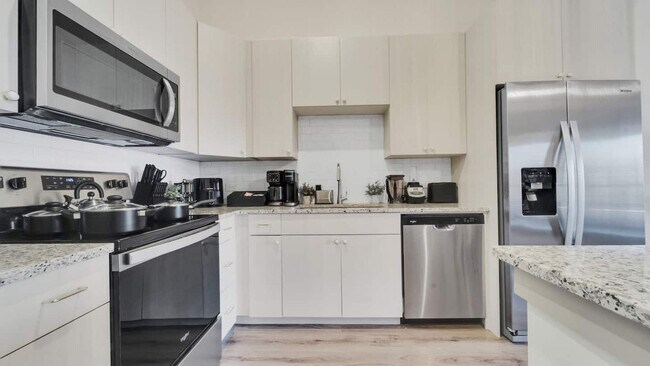 Building Photo - 18210 Park Row Blvd