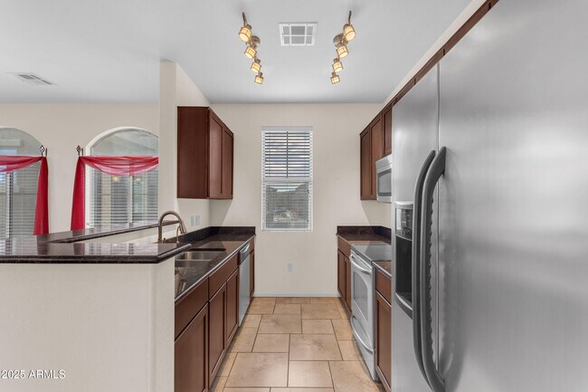 Building Photo - 240 W Juniper Ave