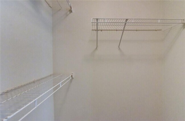Building Photo - 44 Peachtree Pl NE