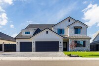 Building Photo - Beautiful 6-Bedroom Home for Rent in Prime...