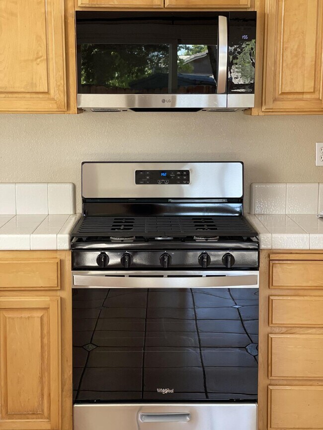 Building Photo - 1224 Crossroads Dr