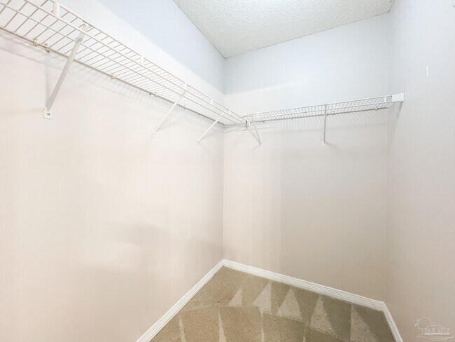 Building Photo - 9049 Bluebay Ln