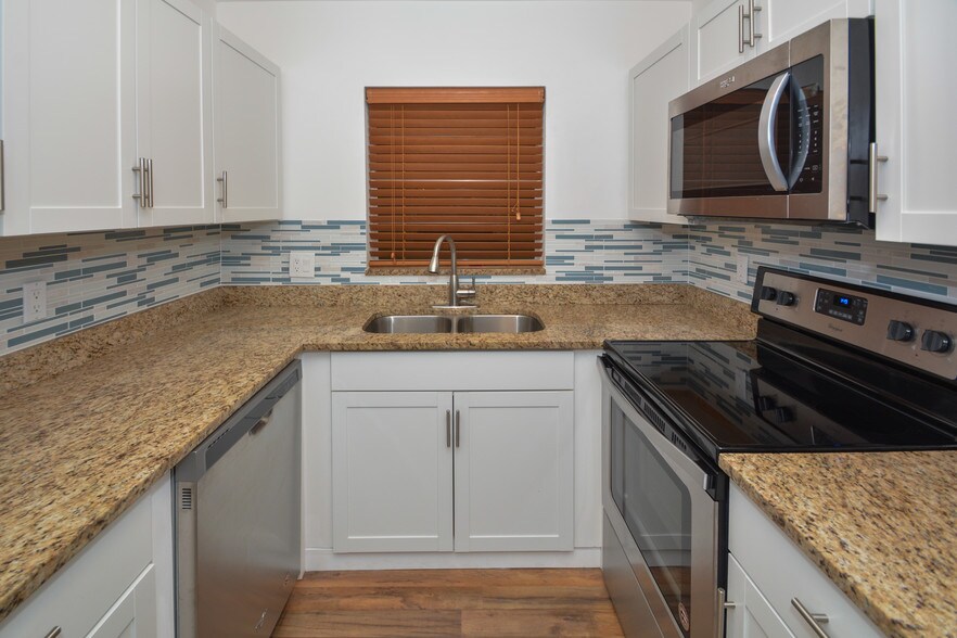 Building Photo - 1231 NW 13th St