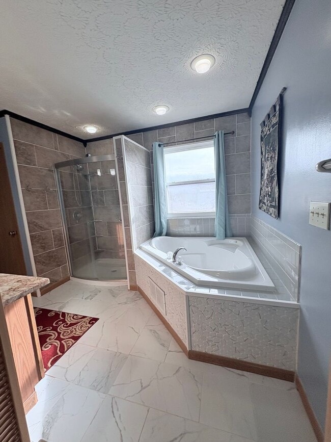 Building Photo - Furnished 4BR 2 BA Home w/ Covered Patio in Groveport!