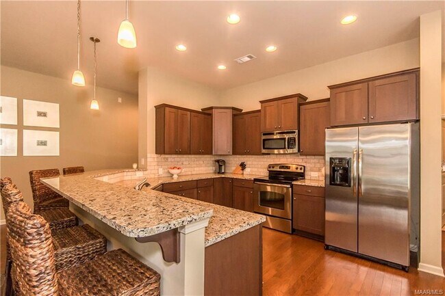 Building Photo - 9625 Gunnison Dr