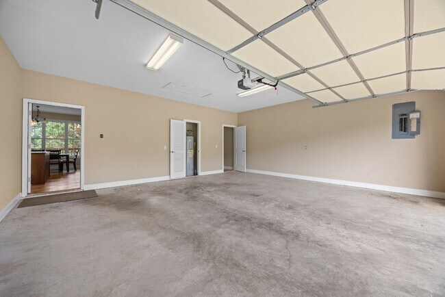 Building Photo - 923 Springtime Trail