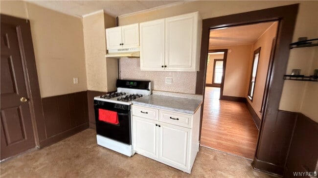 Building Photo - 42 Hartman Pl