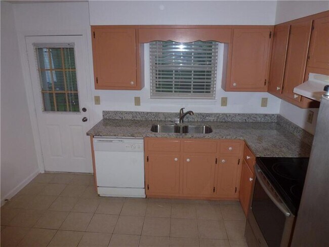 Building Photo - 181 Paper Mill Rd