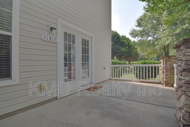Building Photo - 11315 Dundarrach Ln