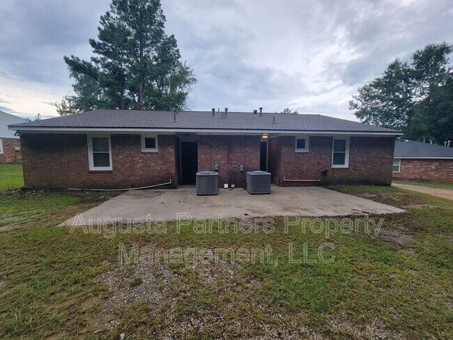 Building Photo - 139 Stoneybrooks Pl