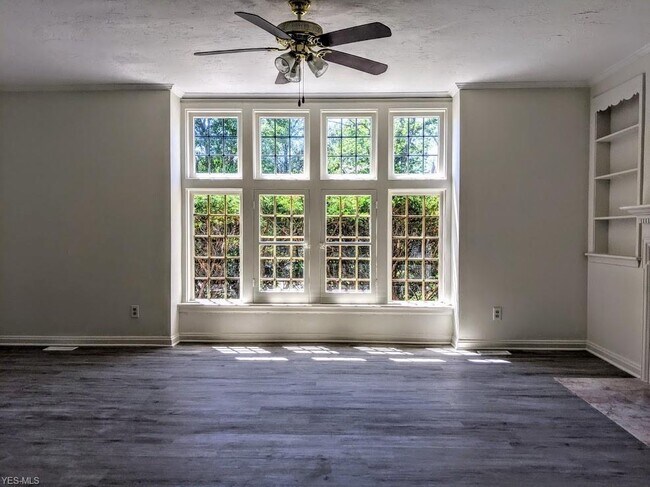 Building Photo - 3553 Ingleside Rd