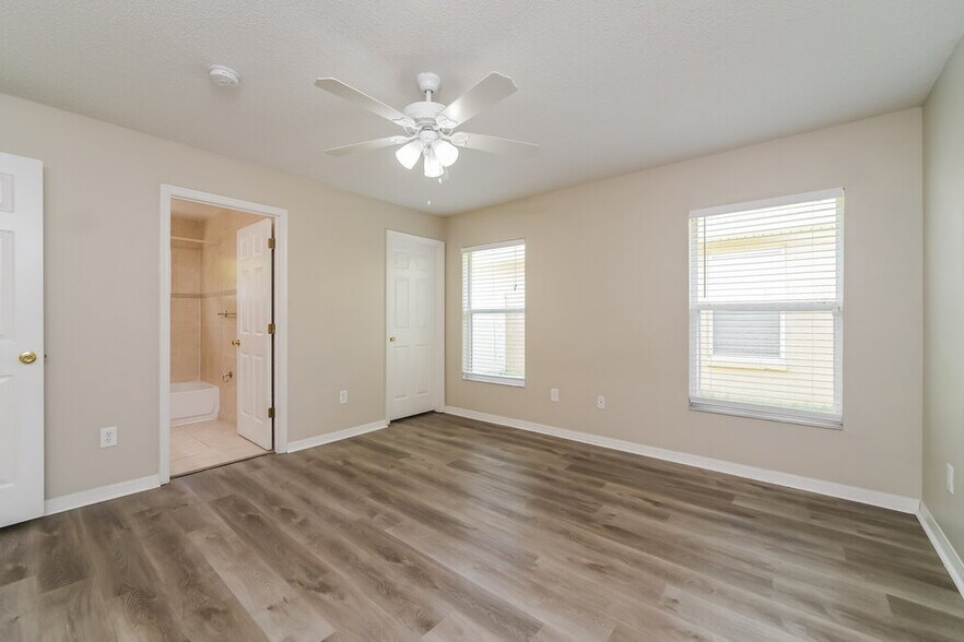 Building Photo - 213 Owenshire Cir