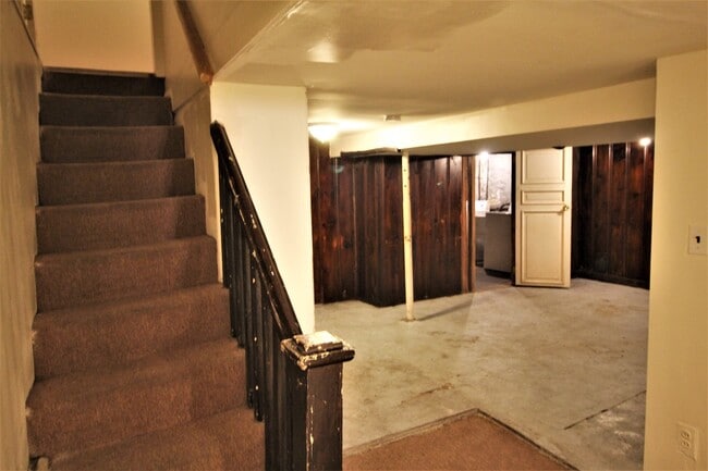 Building Photo - 2026/2027 JHU Homewood Off-Campus 6bd/3ba house w/ W/D. Available 6/6/2026