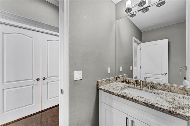 Building Photo - 5713 Dancing Rabbit Dr