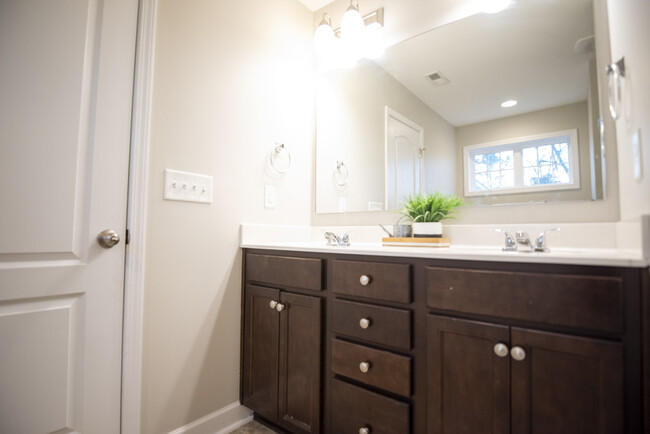 Master Bathroom - 23 Okame Ct