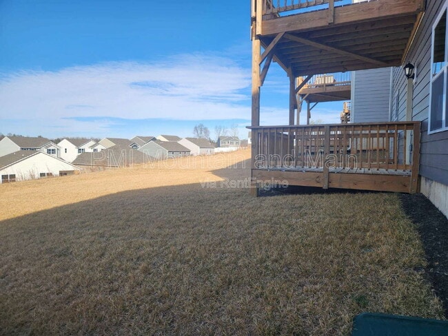 Building Photo - 568 Country Oak Dr