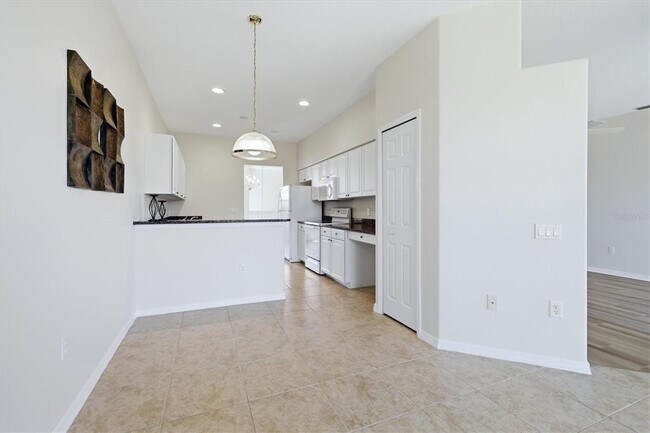 Building Photo - 4456 Streamside Ct