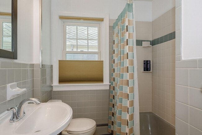 Building Photo - 55 Glenellen Rd