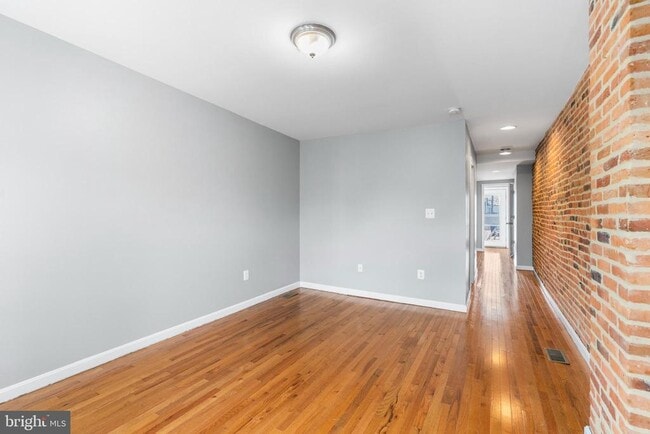 Building Photo - 1330 S Charles St