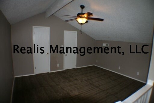 Building Photo - 634 Earthside Cir