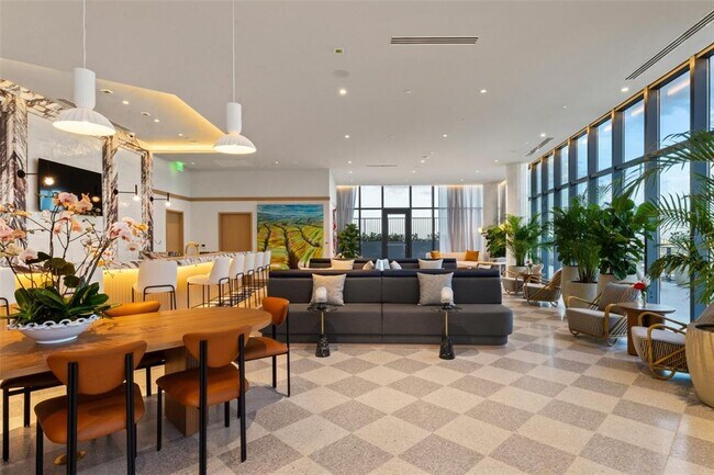 Building Photo - 3015 S Ysabella Ave