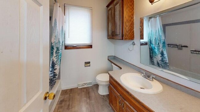 Building Photo - 329 W Indiana Ave