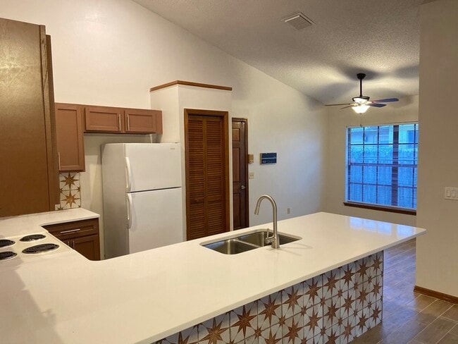 Building Photo - 4330 Cobble Stone Ct