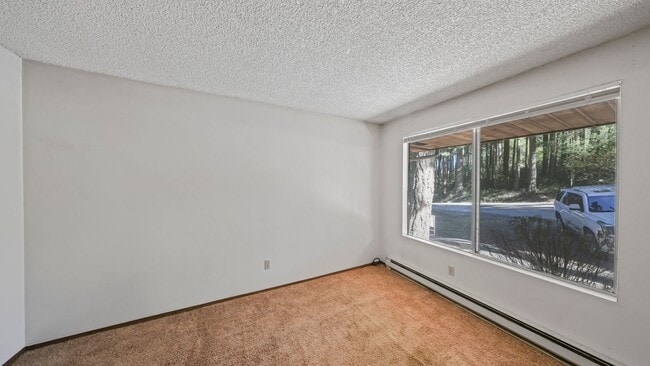 Building Photo - 112 W Henni Rd