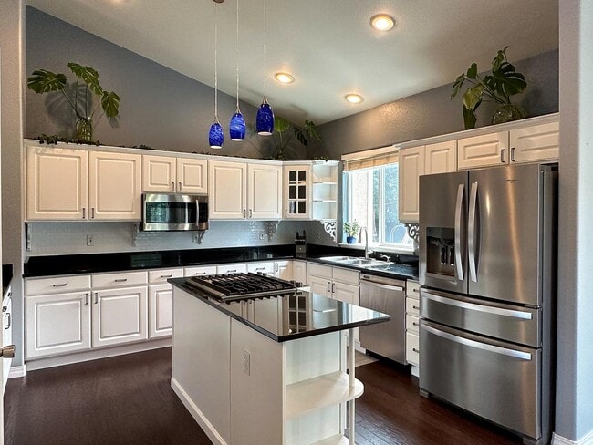 Building Photo - 2705 Stone Creek Rd