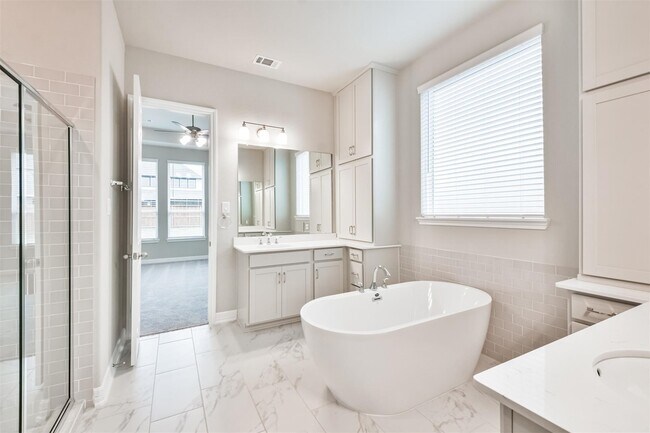 Building Photo - 8211 Chartres Wind Dr