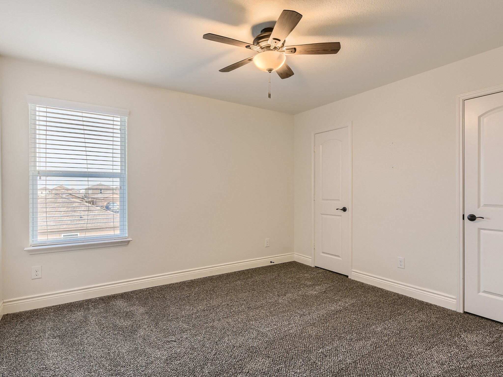 Building Photo - 1533 Treeta Trl