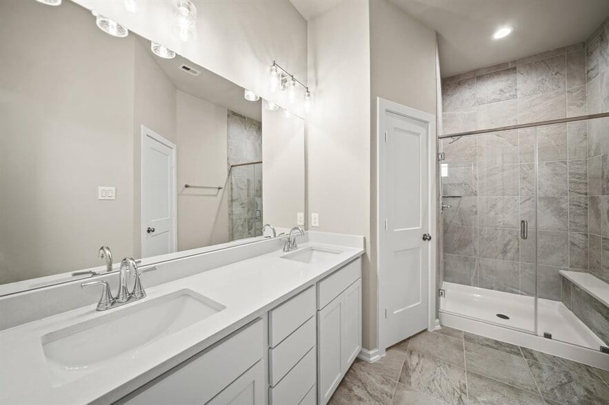 Building Photo - 9443 Starlight Oak Dr