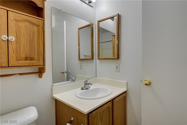 Building Photo - 10046 Catseye Cove Ct