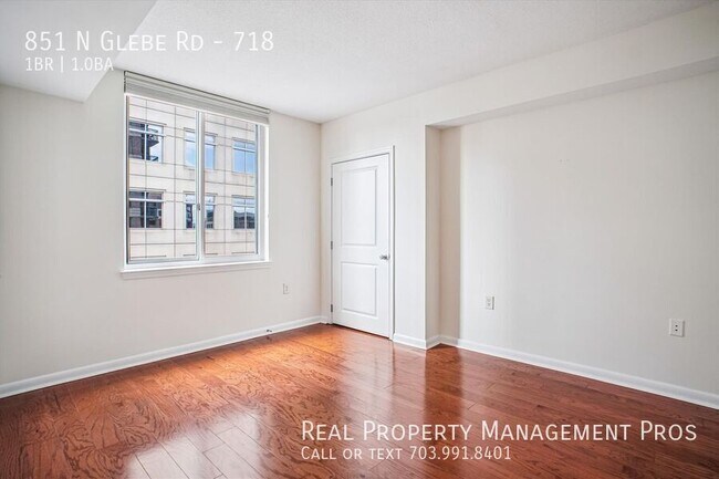 Building Photo - 851 N Glebe Rd