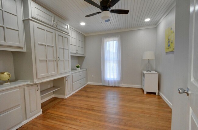 Building Photo - 23950 Coats Rd