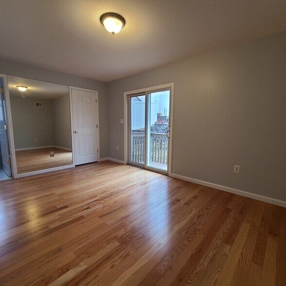 Building Photo - 5206 Cottage Ave