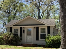 Building Photo - 251 E Statesville Ave